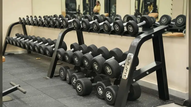 ARJFIT dumbbells and racks